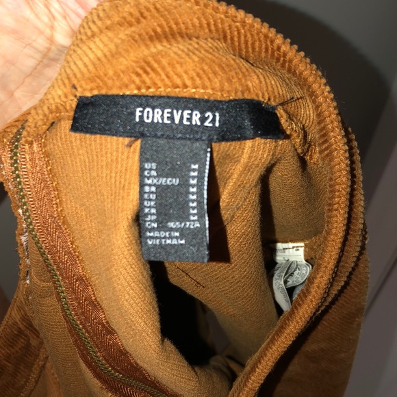 Camel corduroy mini skirt never worn - Picture 2 of 3